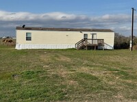 Building Photo - 64 Abalone St