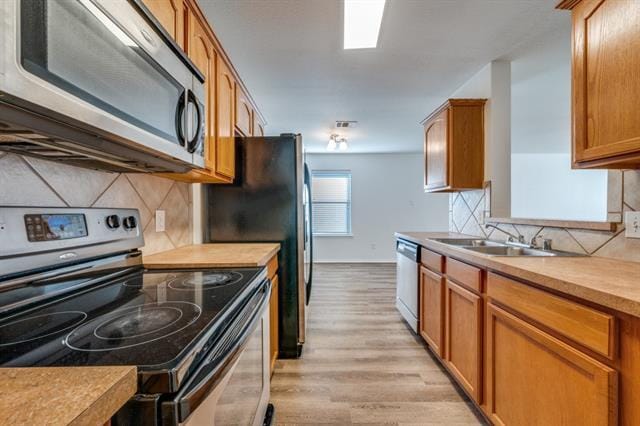 Building Photo - 9817 Tanglebrush Dr