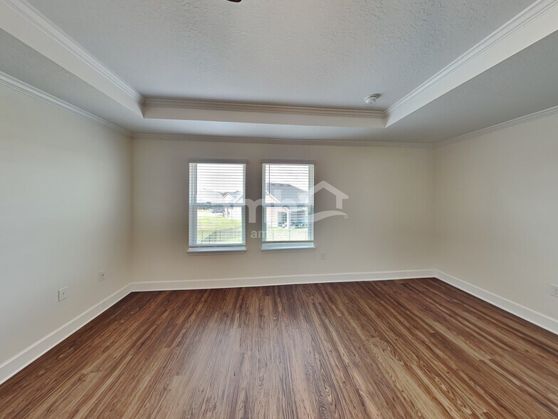 Building Photo - 408 Pine Terrace Dr