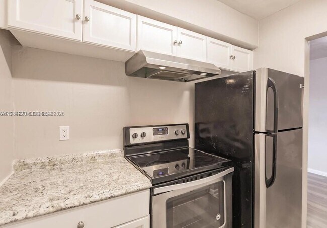 Building Photo - 1816 McKinley St