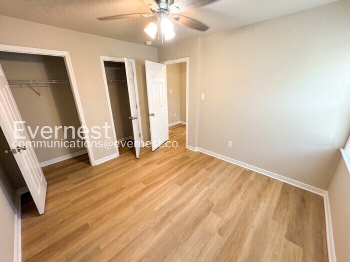Building Photo - 15815 Meridian Ave