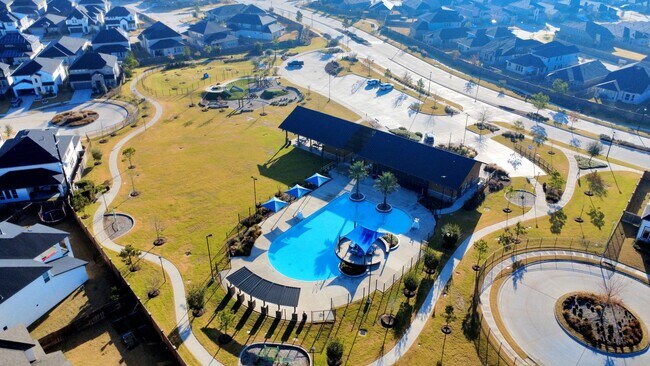 Building Photo - 21811 Tallulah River Dr