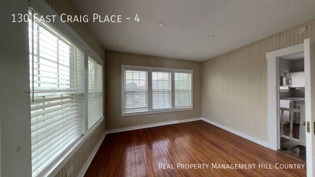 Building Photo - 130 E Craig Pl