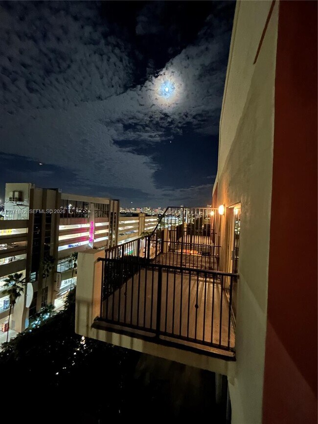 Building Photo - 3410 Coral Wy