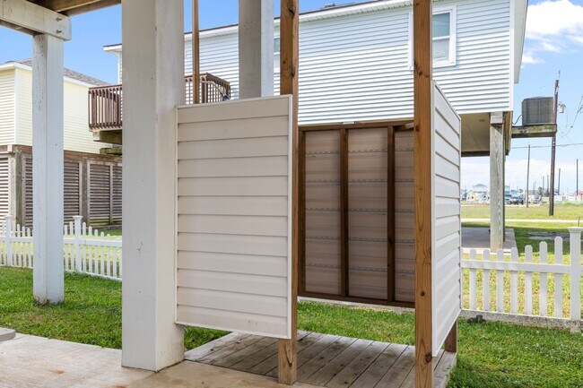 Building Photo - 139 W Palm