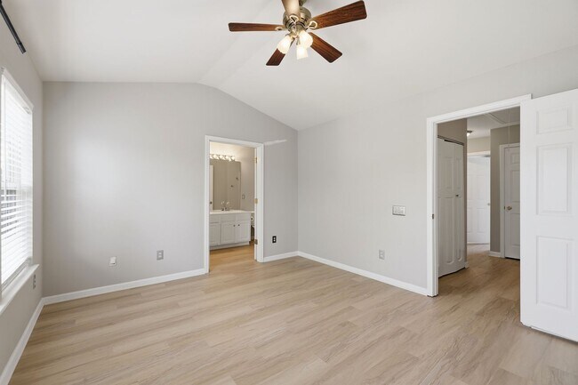 Building Photo - 3221 Mannington Dr