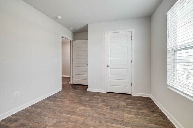 Building Photo - 142 Ponderosa Lp
