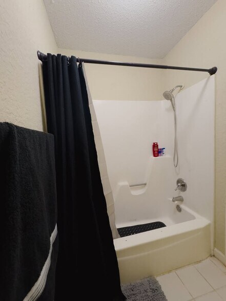 Building Photo - 6235 Havendale Dr