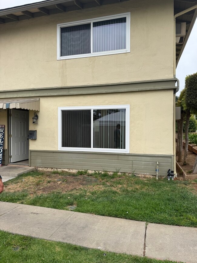 Building Photo - 1341 Eastpark Dr