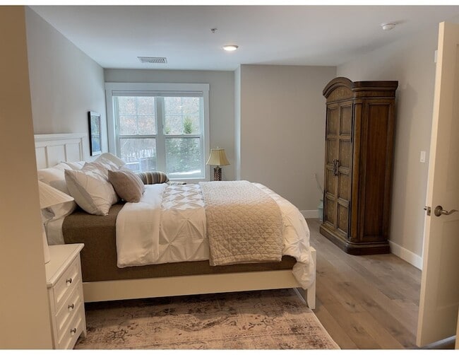 Building Photo - 2075 Lafayette Rd