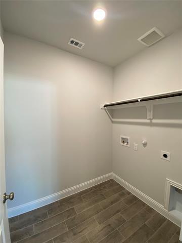 Building Photo - 305 Tartane Dr