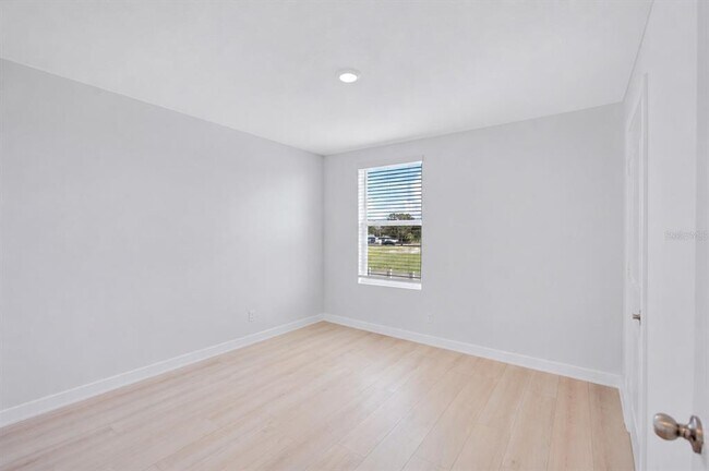 Building Photo - 7601 Rosewood Gdn Lp