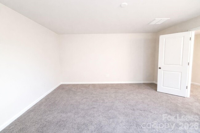 Building Photo - 193 Brentwood Dr