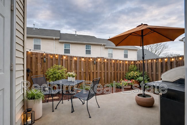 Building Photo - 1101 Downs Blvd