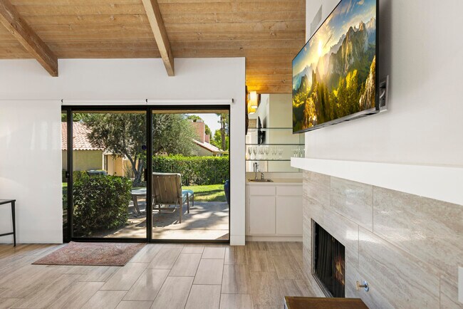 Building Photo - 306 Forest Hills Dr