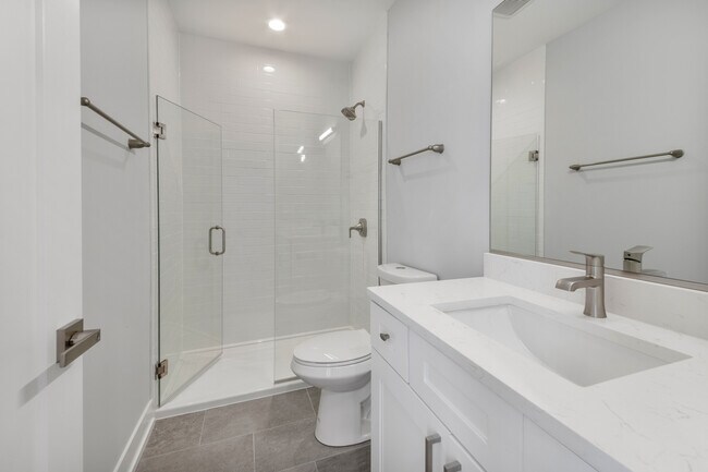 Building Photo - 4624 N Ashland Ave