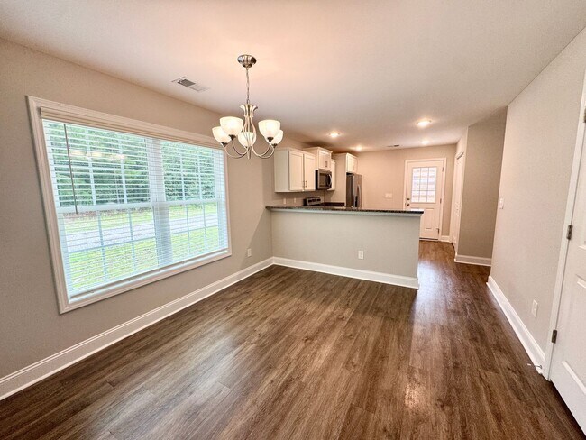 Building Photo - 3 Bedroom, 2 Bath in Conway! No HOA, Plent...