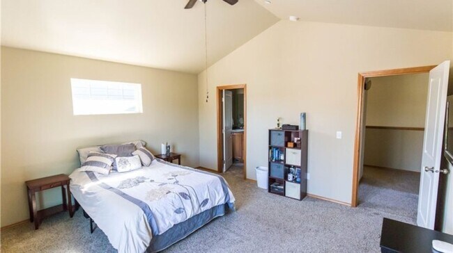 Building Photo - 713 Verbena
