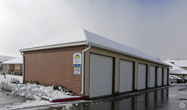 Building Photo - Mountain Glen Apartments