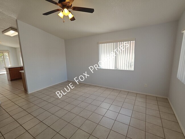 Building Photo - 7960 S Lennox Ln