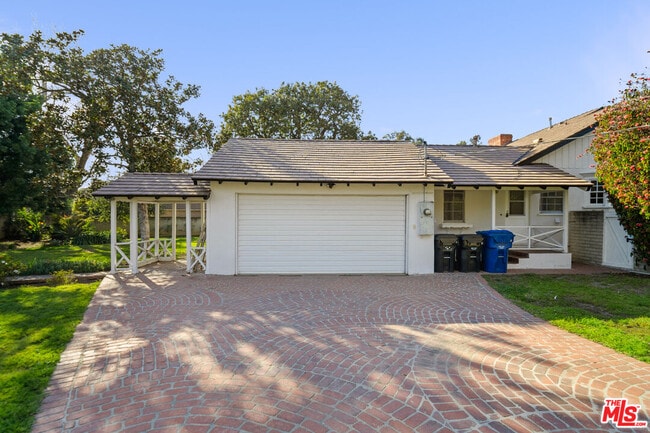 Building Photo - 109 Homewood Rd