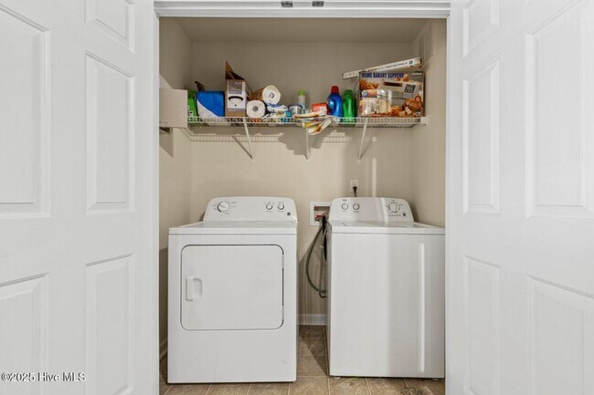 Building Photo - Newly Painted 2 Bed Townhome In Carolina Forest!