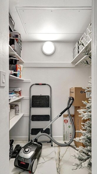 Building Photo - 3000 S Ocean Dr