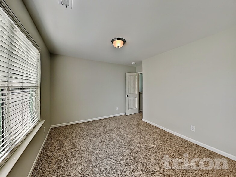 Building Photo - 7101 Colquitt Wy