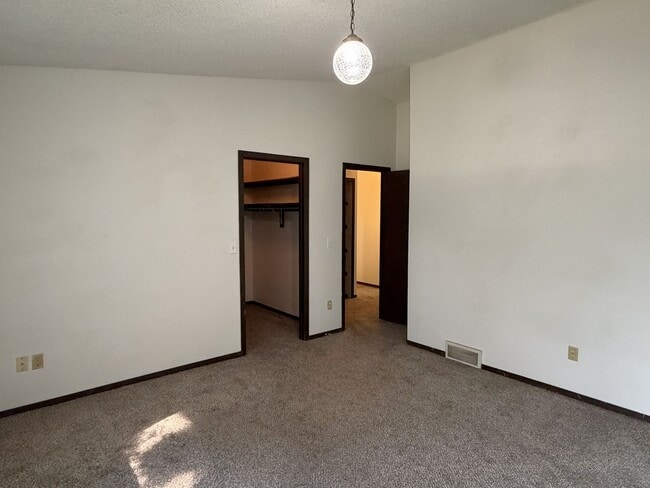 Building Photo - 1031 Davidson Dr