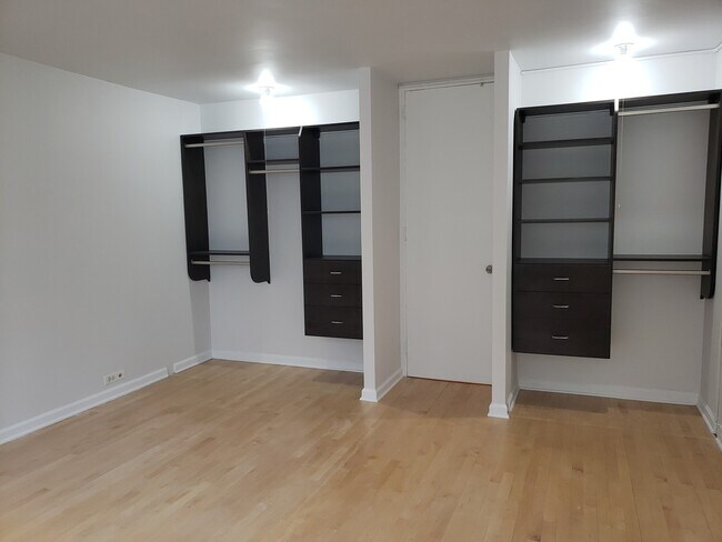 Building Photo - 535 N Michigan Ave