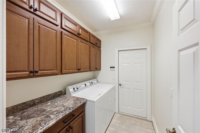 Building Photo - 13360 Bridgeford Ave