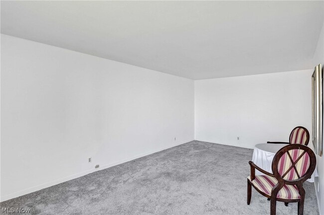 Building Photo - 11850 Edgewater Dr