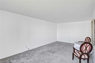 Building Photo - 11850 Edgewater Dr
