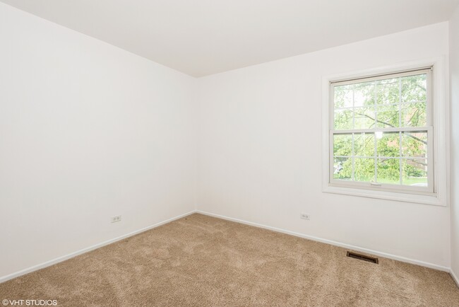 Building Photo - 2768 Wayfaring Ln