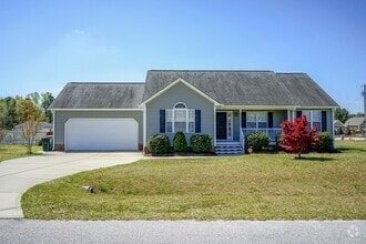 Building Photo - Ranch Home | Back Deck | Fenced In Backyar...
