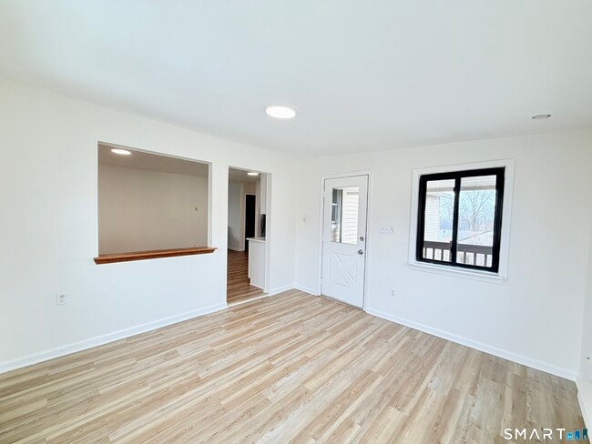 Building Photo - 76 Highland Ct