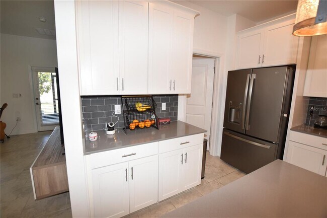Building Photo - 5055 Hatchineha Ct
