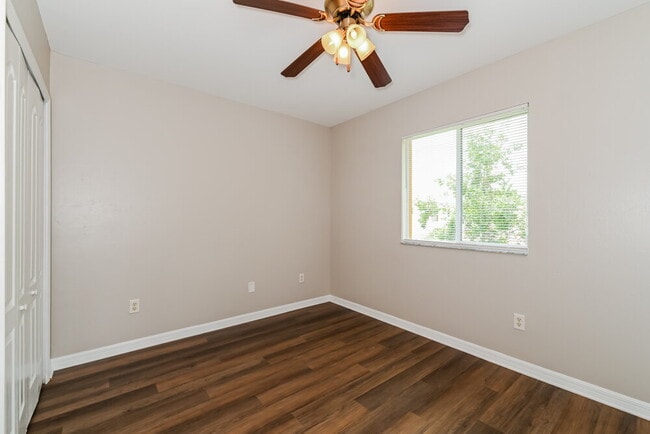 Building Photo - 10211 Tin Maple Dr