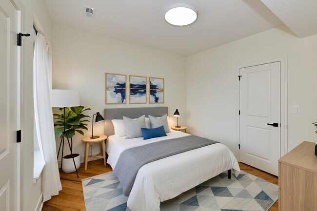 Building Photo - 5200 N Winthrop Ave