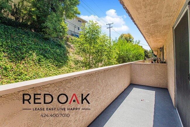 Building Photo - 821 N Wilcox Ave