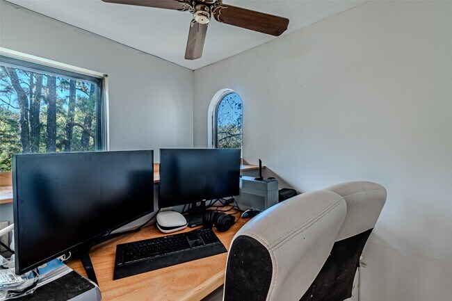 Building Photo - 15179 Kimberley Ct