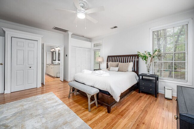 Building Photo - 11468 Club Dr