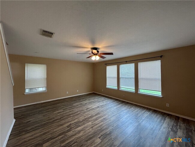 Building Photo - 381 Copper Path Dr