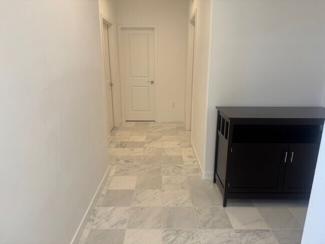 Building Photo - 1401 Jamboree Dr