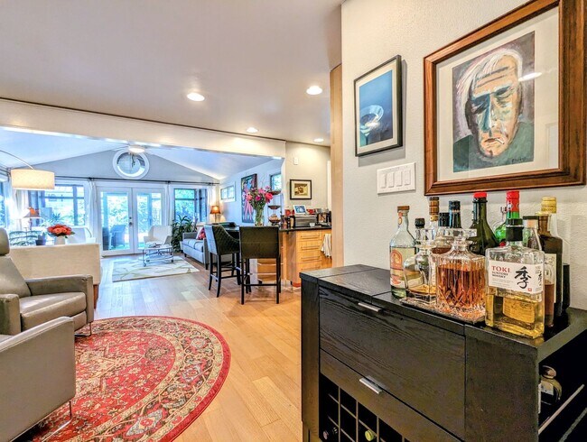 Building Photo - Remodeled Home Next To Zilker Park - 3 BR / 2 BA