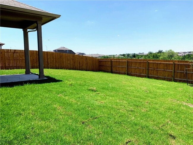 Building Photo - 3323 Brywood Dr