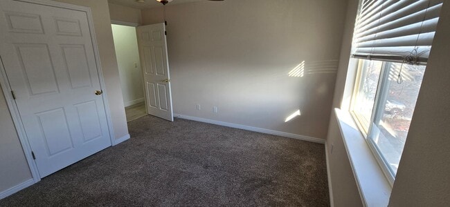 Building Photo - 8084 N Ridge Loop E