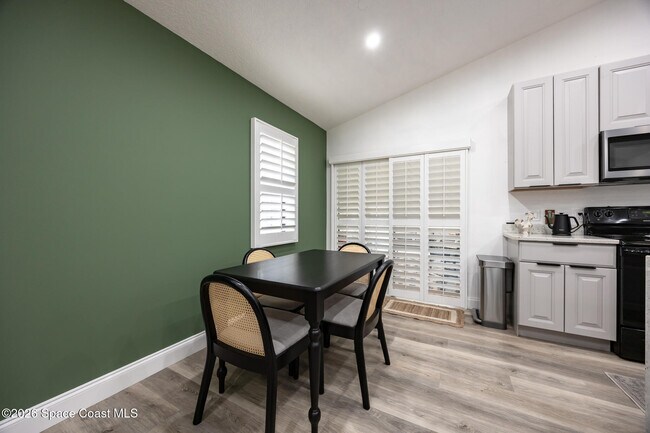 Building Photo - 6655 Corto Rd
