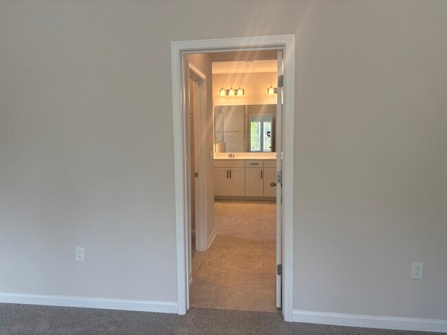 Building Photo - 137 Nighthawk Ln