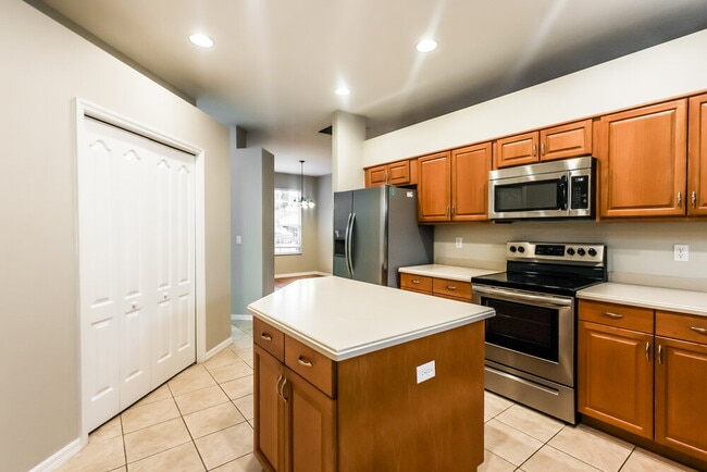 Building Photo - 9513 Blue Stone Cir